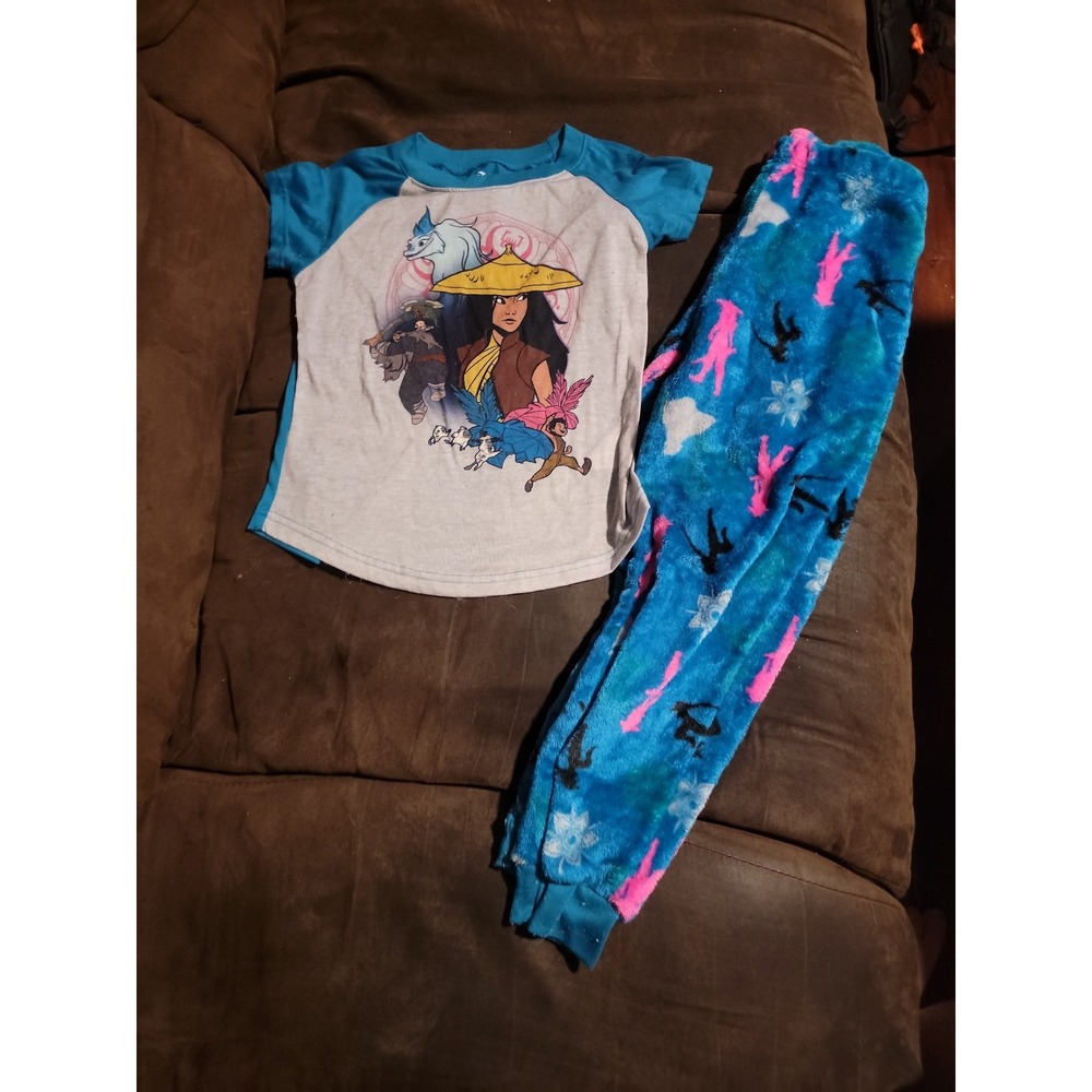 Disney raya and the last dragon pajamas fuzzy pants size 8
